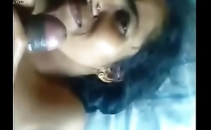 Desi tamil maid giving blowjob